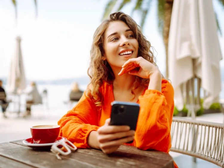 smiling_lady
