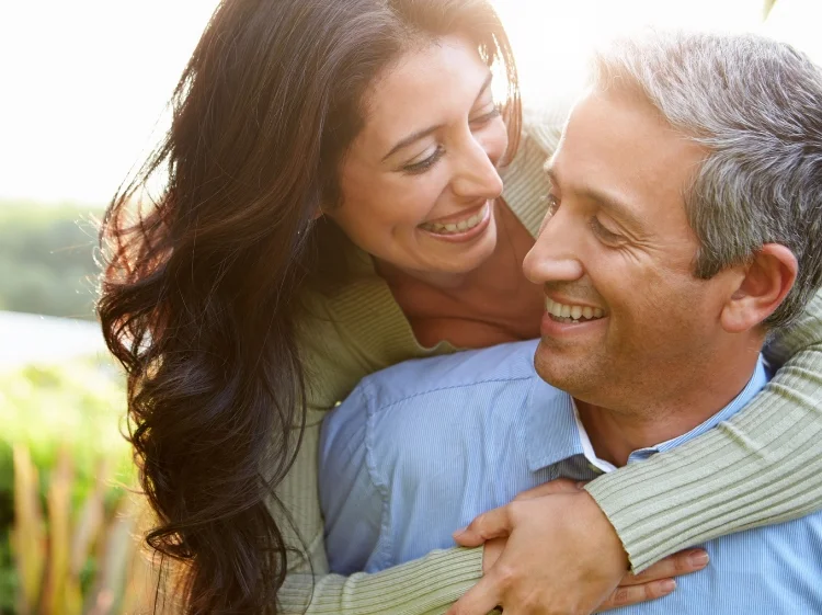 old_smiling_couple