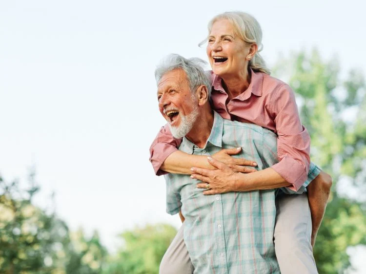 happy_old_couple