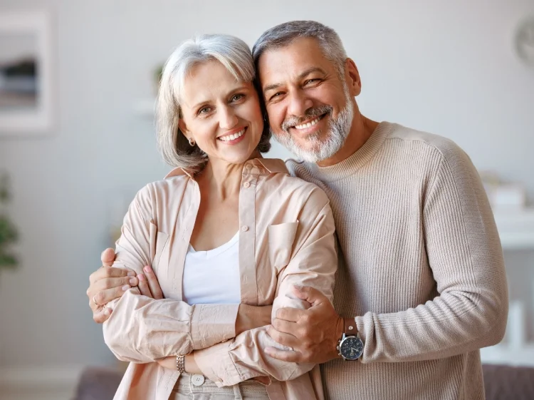 smiling_couple