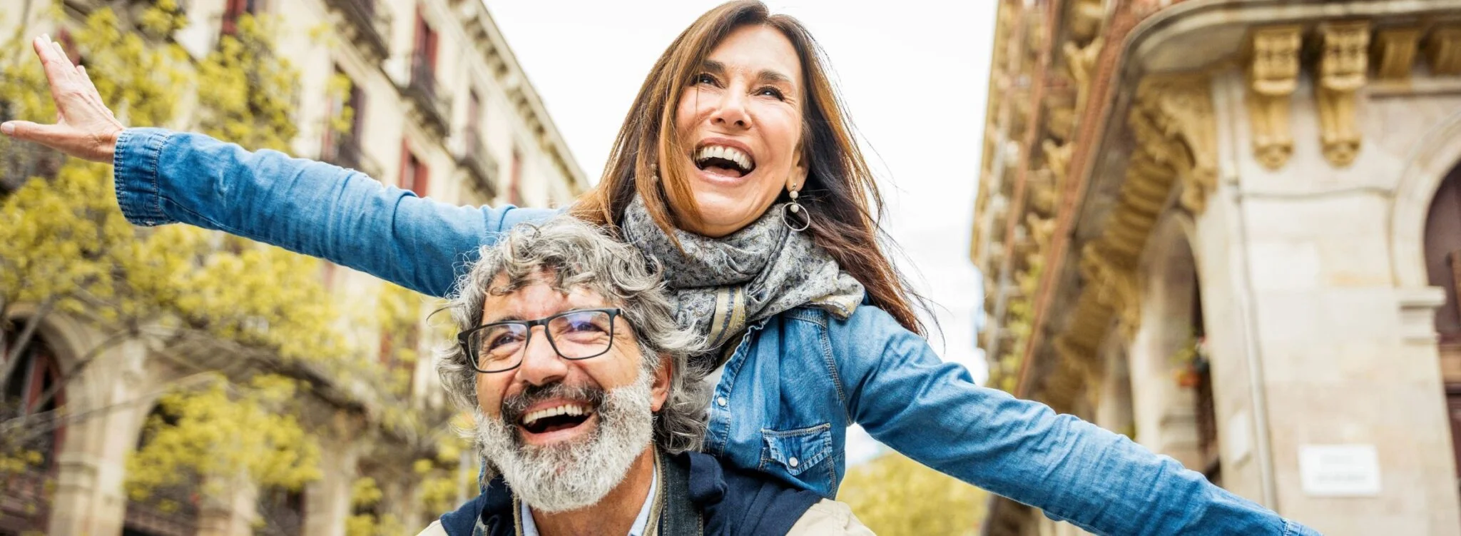 Multiple-Teeth-Implants-hero